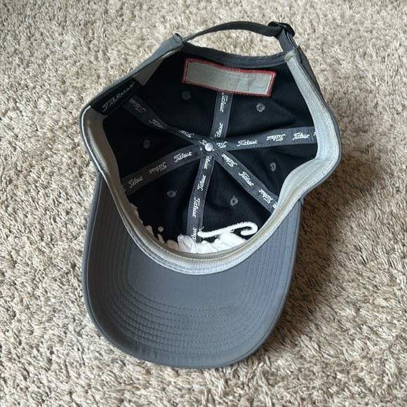 Titleist Golf Hat - Picture 4 of 4